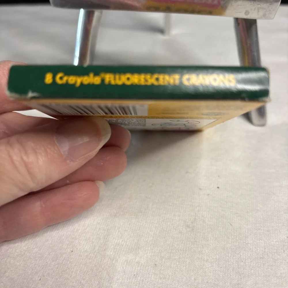 Vintage 1990 Crayola Fluorescent Crayons 8 Ct Binney Smith 52-008F USA
